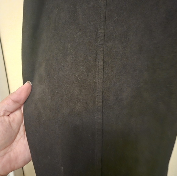 Black suede like pants - Picture 4 of 6